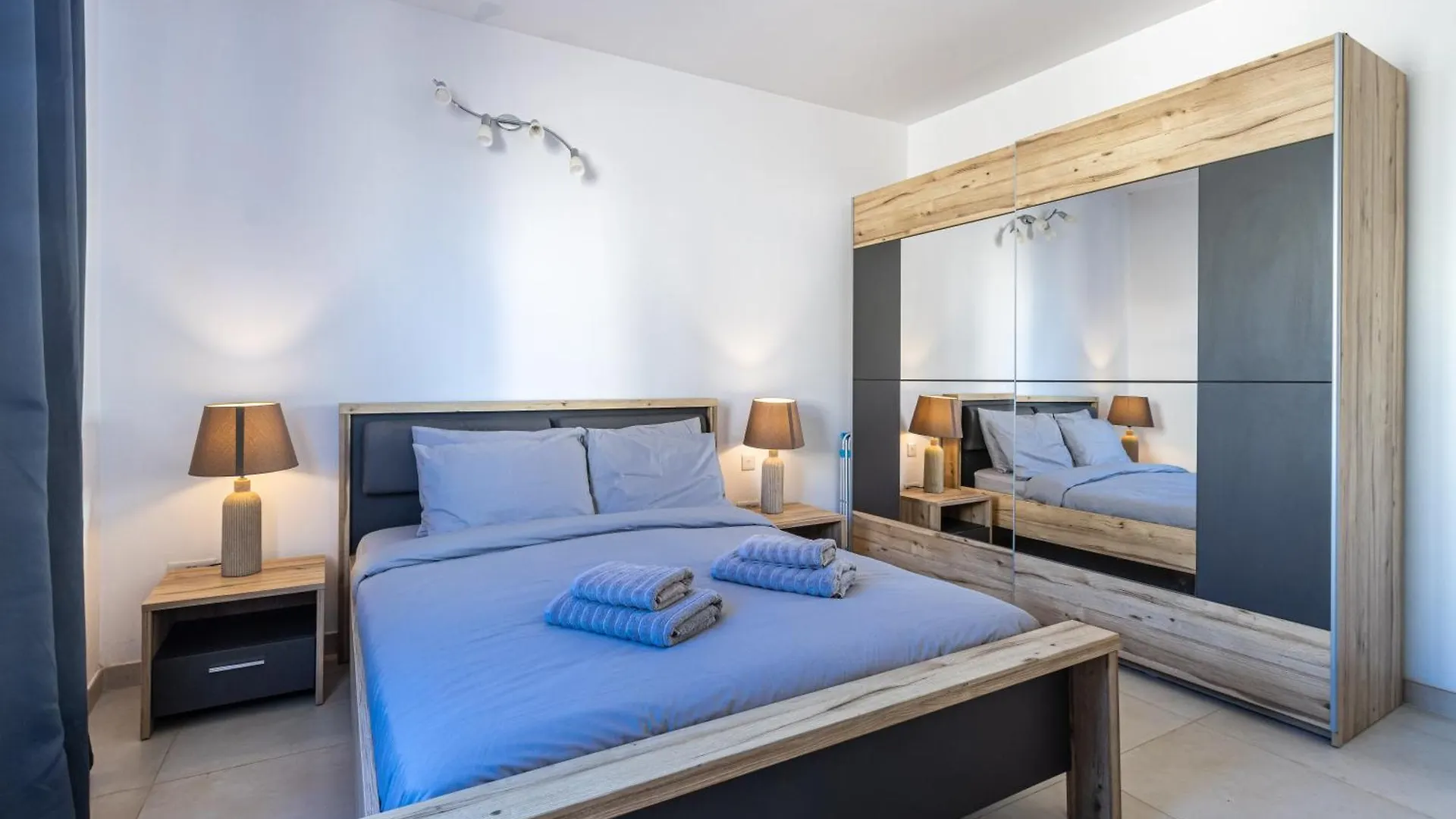 Bright And Modern Apartment Saint Julian's